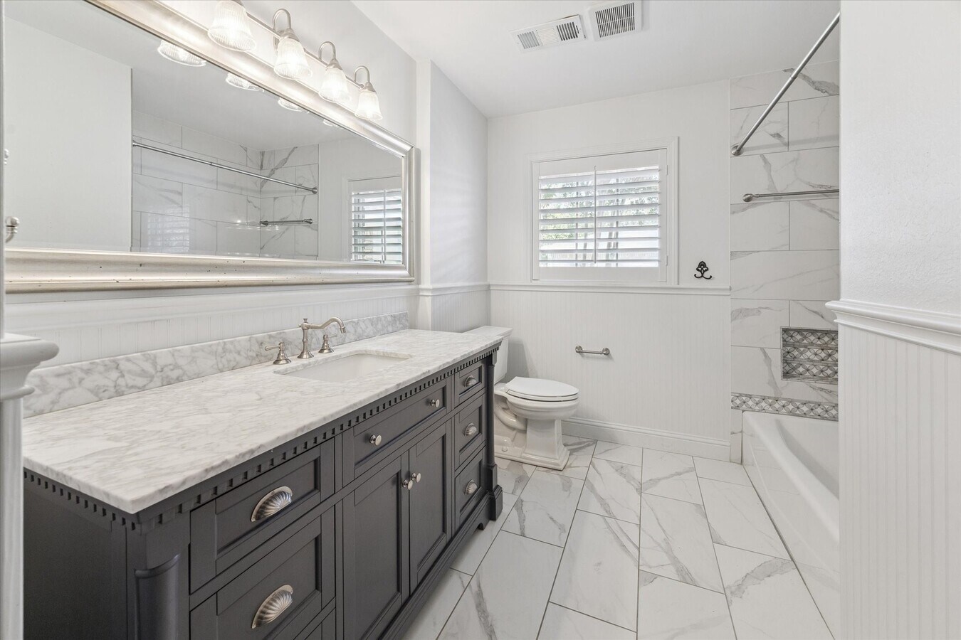 Photo - 7215 Alderney Dr