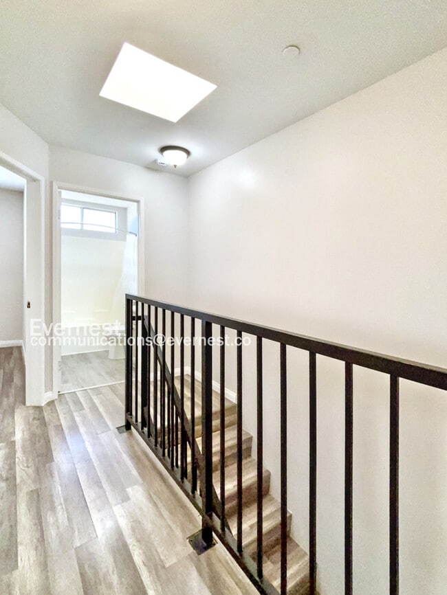 Photo - 522 Serrano Ave Unidad 4