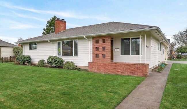 Photo - 1345 NE 9th St