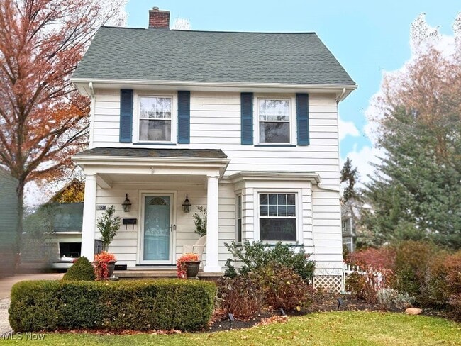 Building Photo - 1320 W 108th St