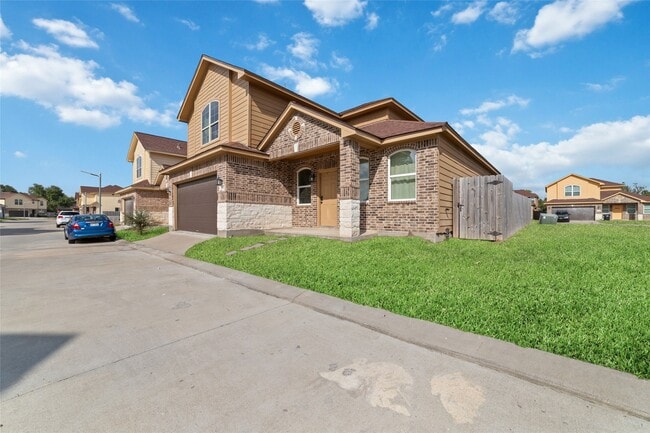 Photo - 12712 Plummersville St