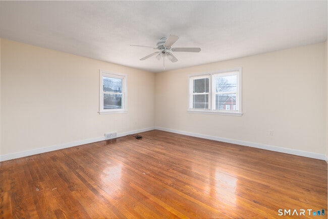 Photo - 481 Bunker Hill Ave