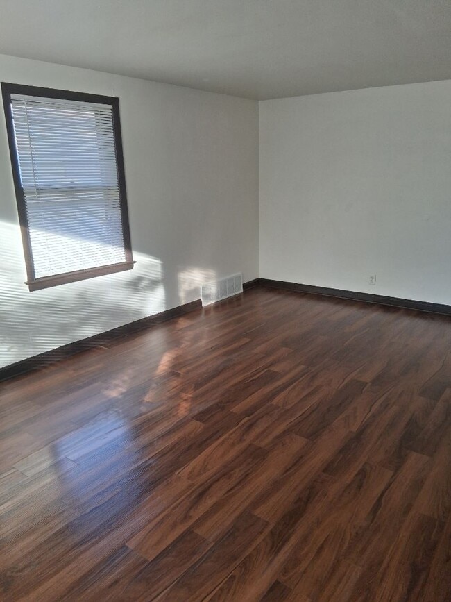 Photo - 4900 N 40th St