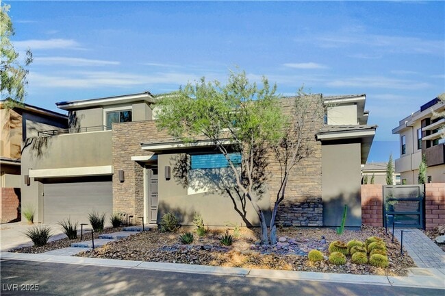 Photo - 68 Grey Feather Dr