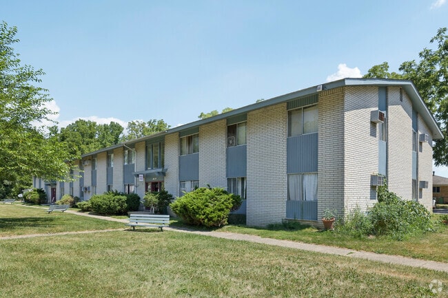 Woodcreek Apartments - Woodcreek Apartments