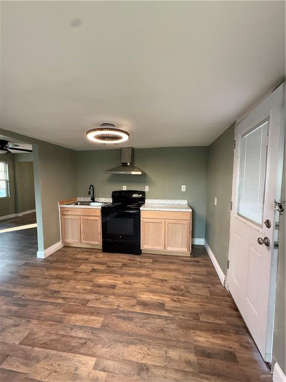 Photo - 9 S Dakota St