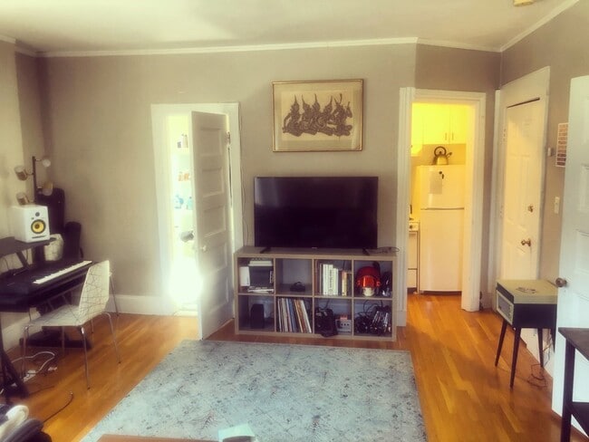 Photo - 41 Worcester Sq Apartment Unit 3