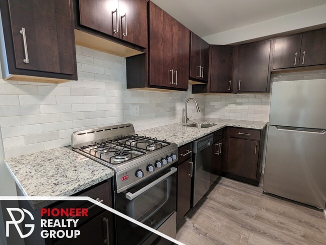 Building Photo - 417 W Barry Ave Unit 4 Rental