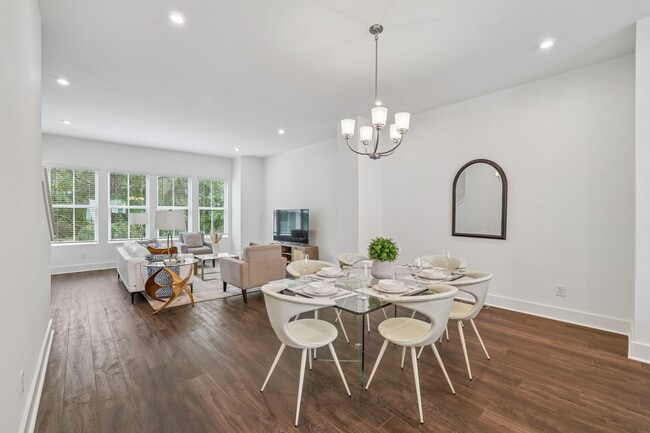 Photo - Henley Avondale