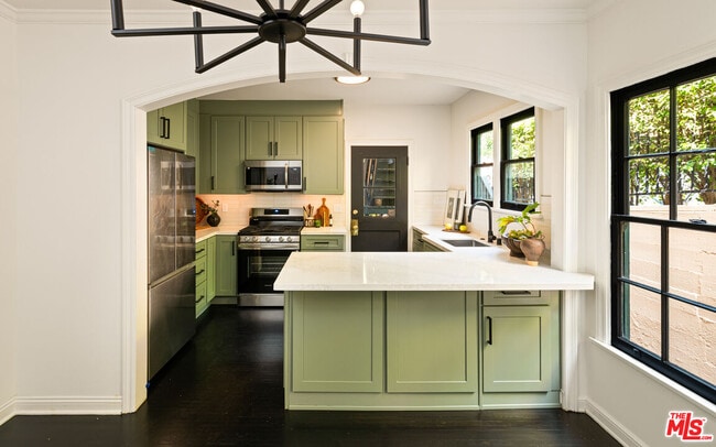 Photo - 1954 Hillcrest Rd Unidad 8