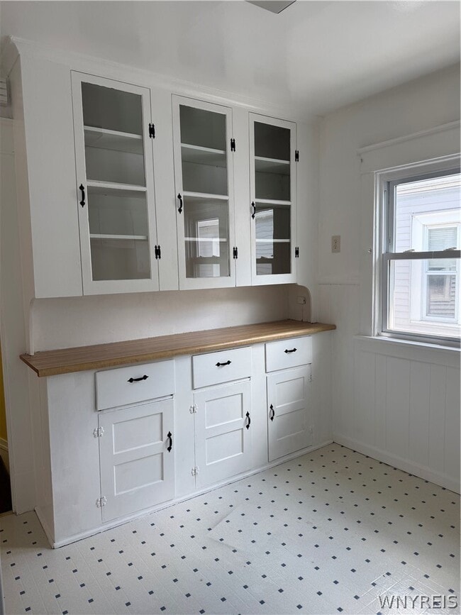 Photo - 167 Taunton Pl