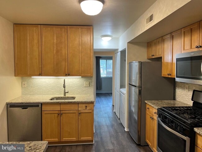 Photo - 2044 Royal Fern Ct Unit 19/2A