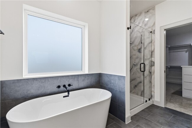 Photo - 1031 Whistler St