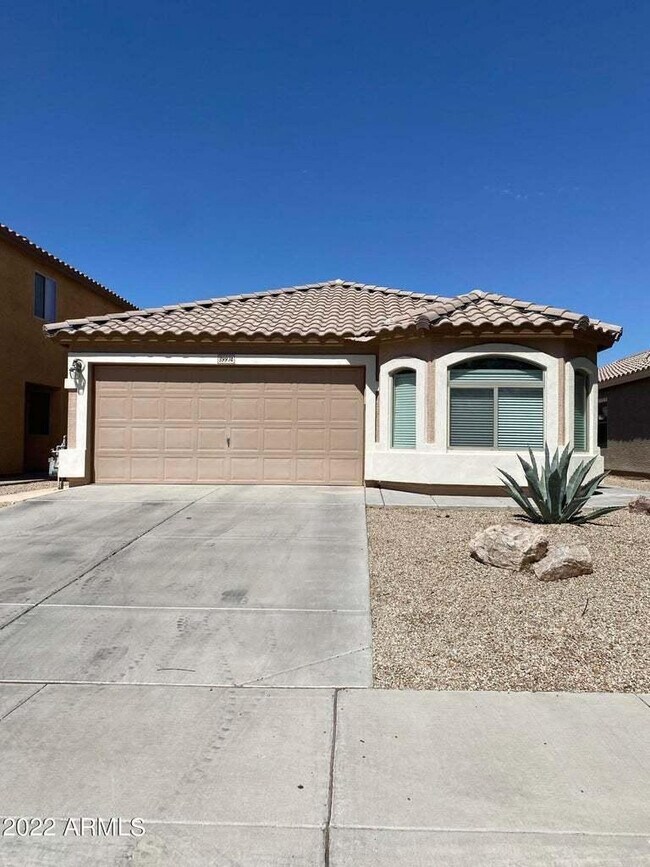 Photo - 39974 W Thornberry Ln