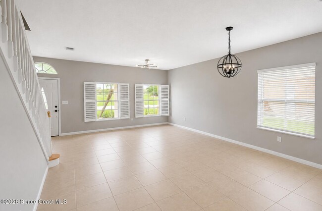 Photo - 781 Glen Abbey Way