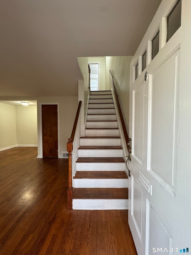 Photo - 1164 Whitney Ave