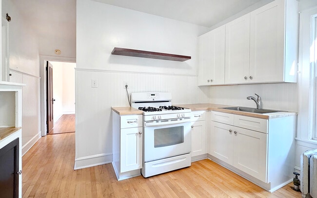 Kitchen - West Grace Street