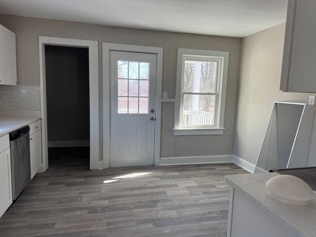 Photo - 560 Ashton Ave Unit 560 Ashton Ave  A