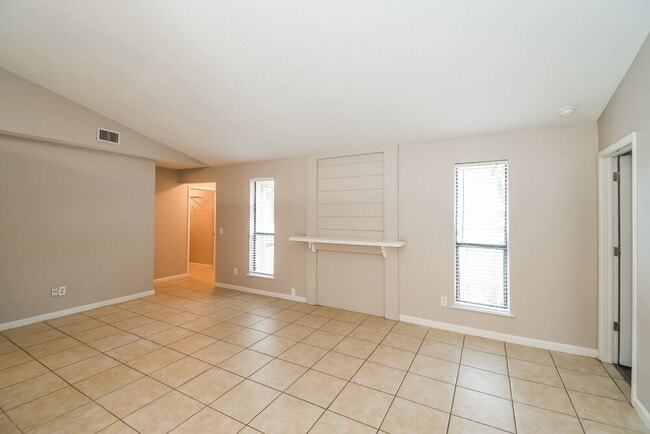 Photo - 5159 Beige St