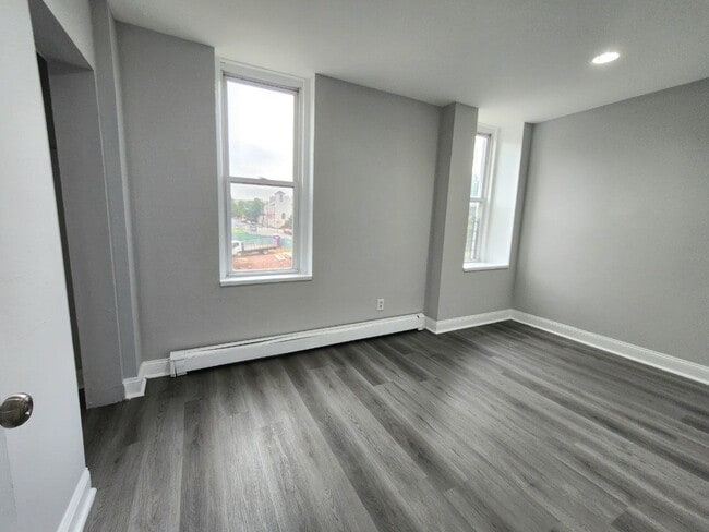 Photo - 367 Morris Ave Unit 2