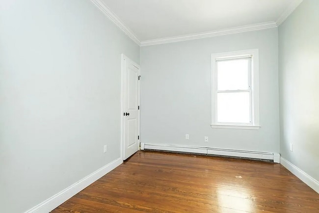 Building Photo - 14 Otis St Unit 1 Rental