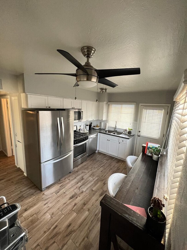 Photo - 909 E Marlette Ave Unit Apt 3