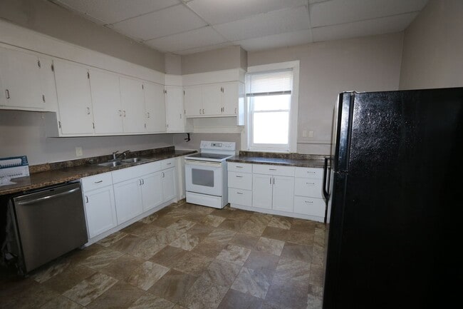 Photo - 539 1/2-539 1/2 S 8th St Unit 539