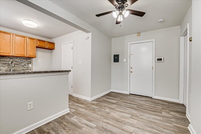 Photo - 217 Smith St