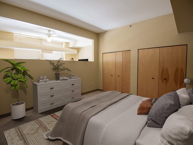 Bienvenido a The Brick Lofts en la histórica escuela secundaria West Tech - The Brick Lofts at Historic West Tech