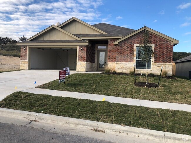 Building Photo - 210 Fawn Ridge Dr Rental