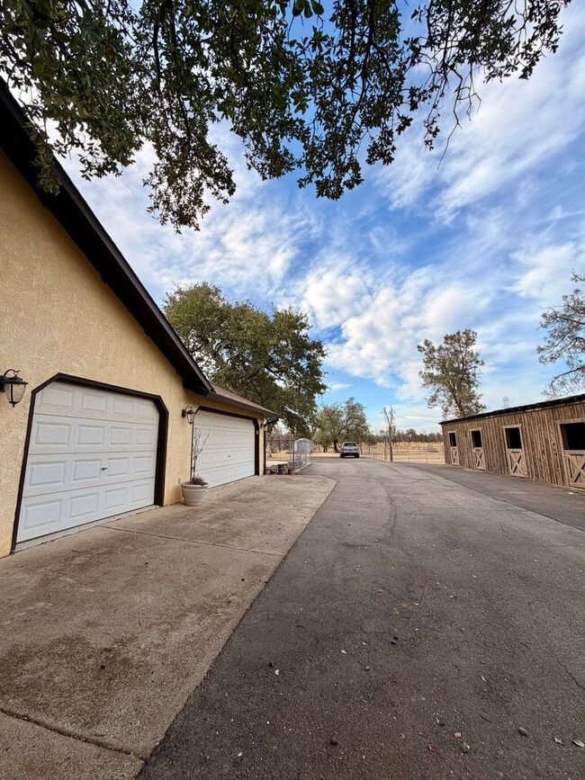 17358 Lassen Ave