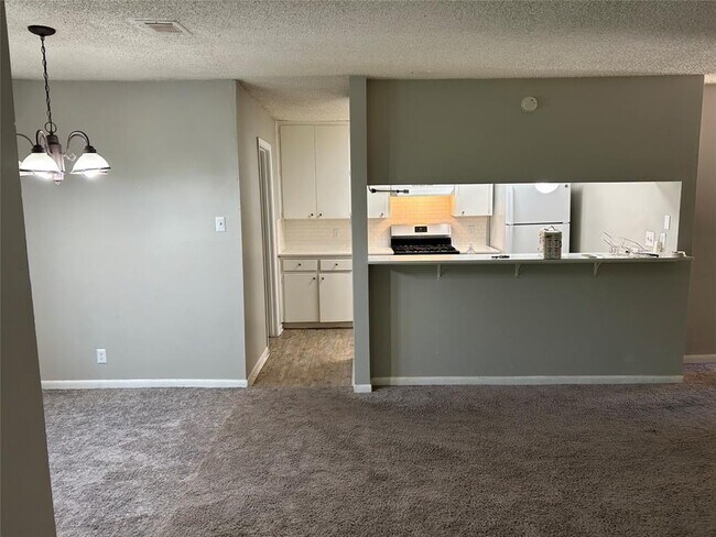 Photo - 1910 Westridge Dr