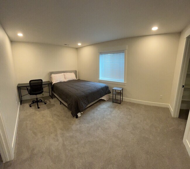 Building Photo - 184 Galena Smt Dr Unit 4