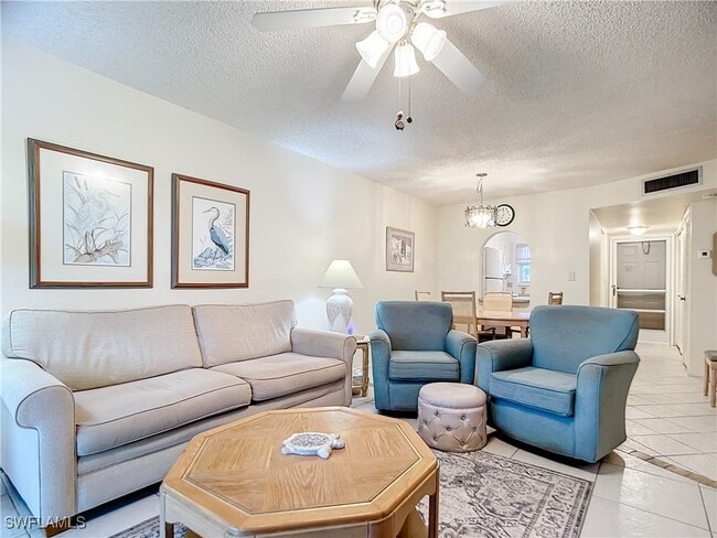 Building Photo - 180 Turtle Lake Ct Unit 103