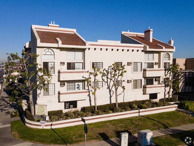 Photo - Lido Apartments - 3500 Mentone Ave