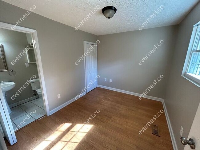 Photo - 2771 Skyland Dr NE