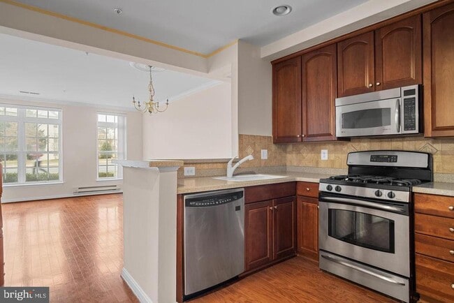 Photo - 4610 Battenburg Ln Unit 821