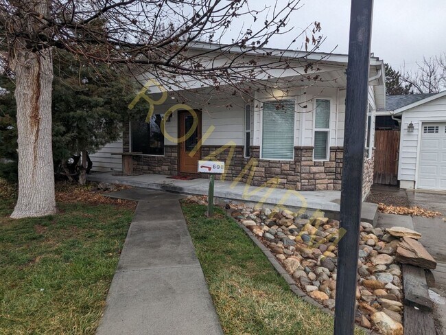 Photo - Charming 3 Bed / 1 Bath Home with Office & 2-Car Garage | Great Location Near Fred Meyer