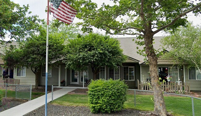 Photo - 661 S Burke Ave