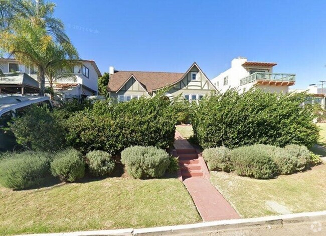 Building Photo - Charming Santa Paula Home
