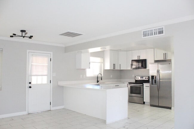 Photo - 3932 W Griswold Rd