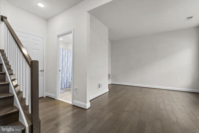 Photo - 17357 Redshank Rd