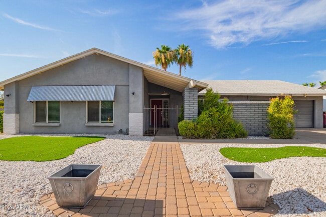 Building Photo - 8902 E Cholla St Rental