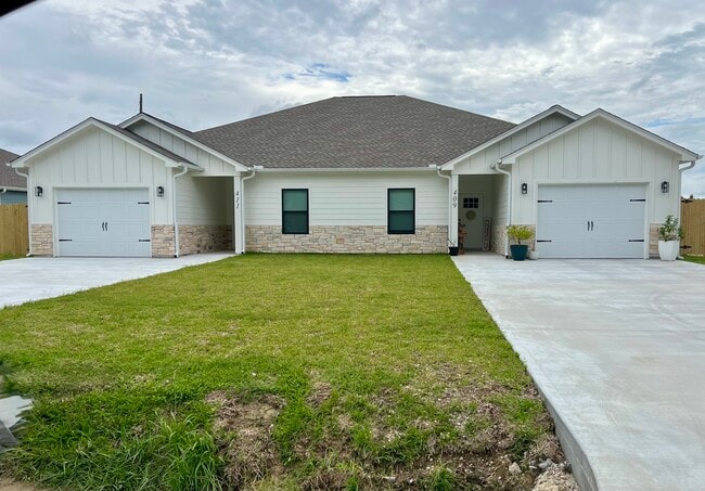 Building Photo - 409 Canal St