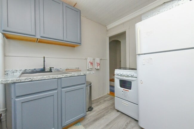 51 South Blvd Unit Weekly
