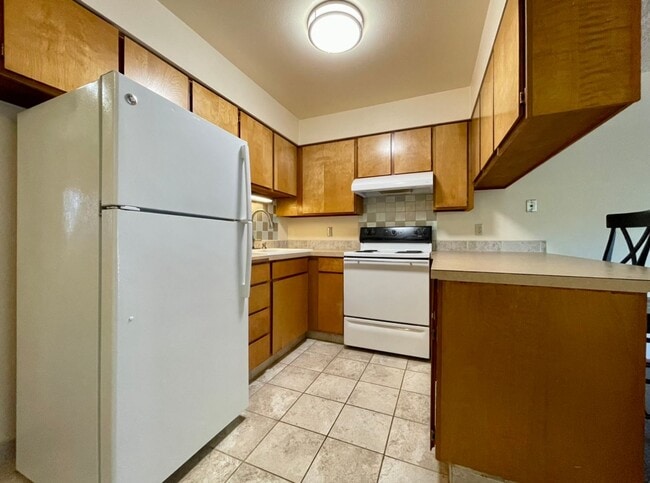 Building Photo - 1812 NE Schuyler St Unit 1812