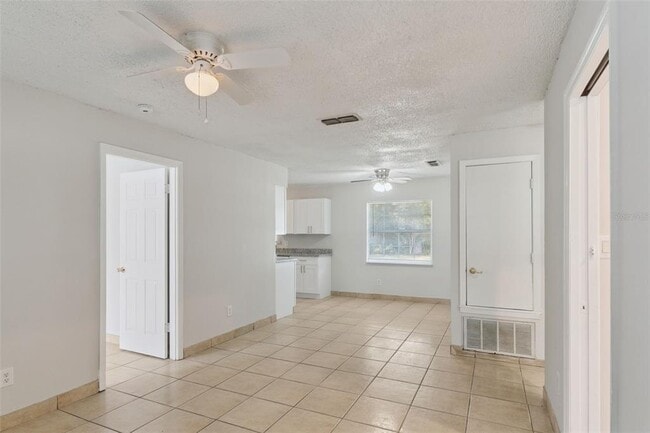Photo - 2853 S Sanford Ave