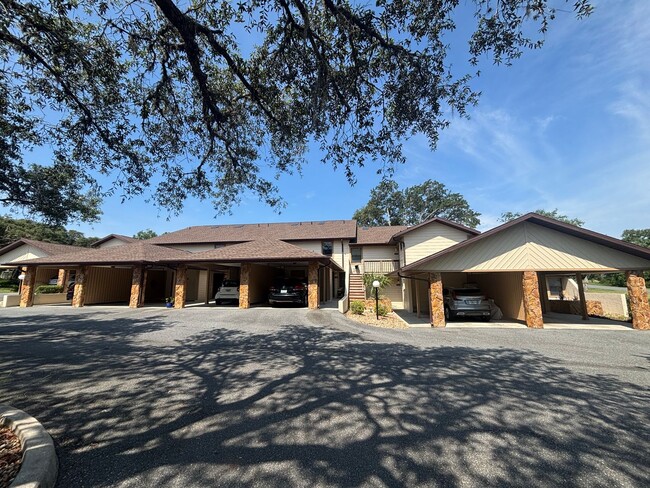 Building Photo - Great Location, 2 Bedroom W/ Access Citrus... Rental