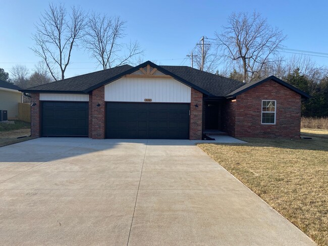 Great spacious home in Willard - Great spacious home in Willard