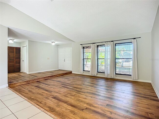 Photo - 1623 Carter Oaks Dr